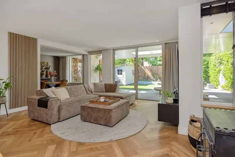 Huis te koop Rosmalen 5 slaapkamers 2 badkamers grote tuin