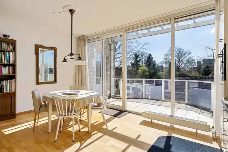 Appartement te koop Bilthoven: Licht en ruim appartement met 2 terrassen