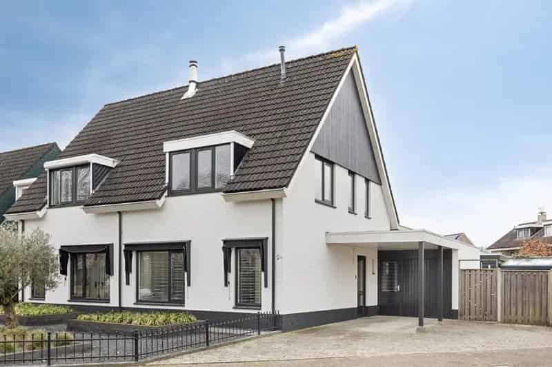 Ruime gezinswoning Enter 4 slaapkamers grote tuin