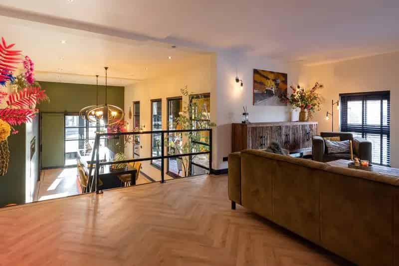 Uniek XXL Appartement Schiedam 400m² Dubbele Bewoning Kantoor Aan Huis