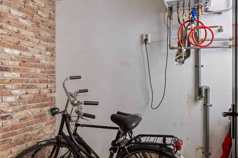 Ruime bovenwoning te koop in Den Bosch met dakterras