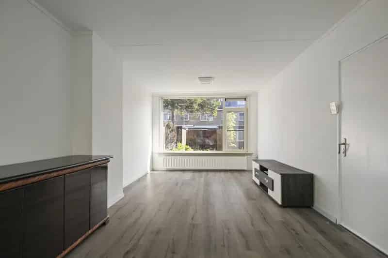 Ruime eengezinswoning 4 slaapkamers gerenoveerd Zonnepanelen