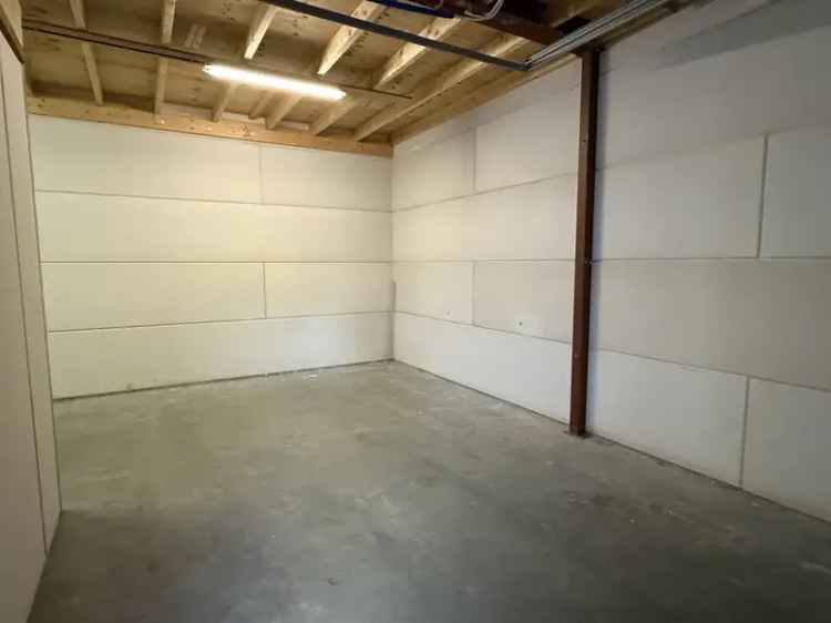 Bedrijfsvastgoed Te Huur , 37, Andijkstraat, Emmeloord, Flevoland