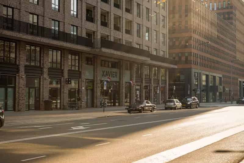 Luxe Appartement Zuidas Amsterdam 124m2  Uitzicht Terras Parkeerplaats