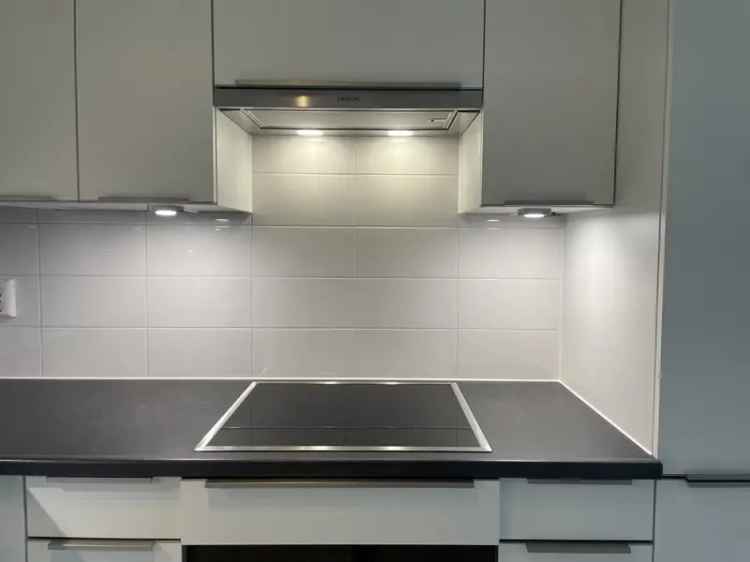 Appartement Amstelveen: Balkon, Slaapkamer, Nabij Openbaar Vervoer