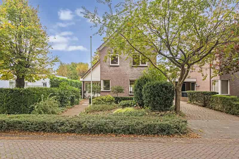 Royale vrijstaande woning 6 slaapkamers Apeldoorn