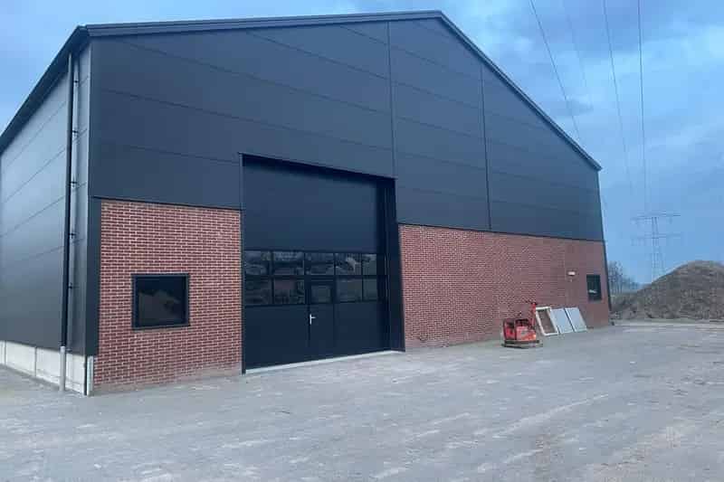 Bedrijfshal te Huur Hoogeloon 1300m2 Opslag
