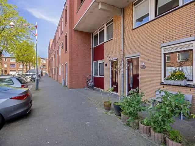 Ruime gezinswoning te koop in Den Haag