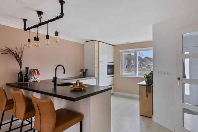 Huis te koop Janssenstraat Den Bosch Ruime woning met garage en veranda