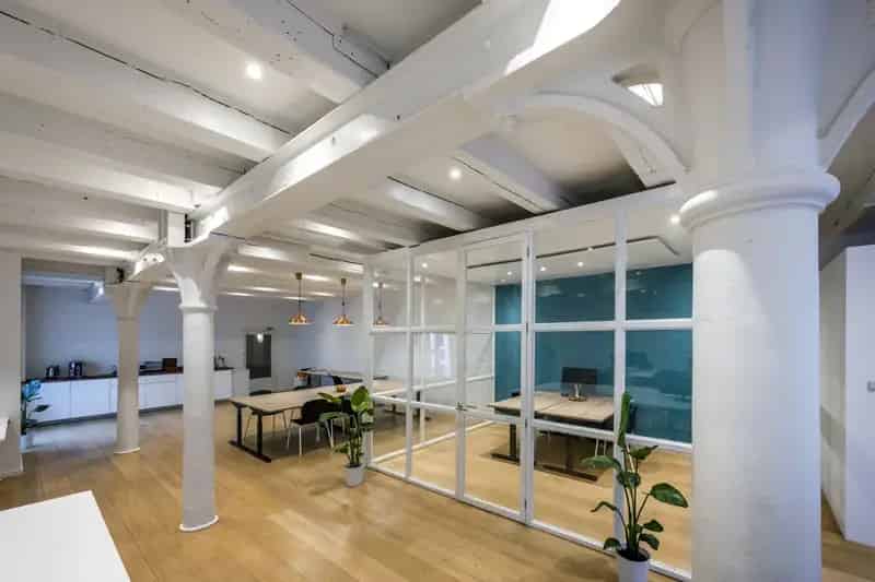 Kantoorruimte Amsterdam - 75m² in voormalige Suikerfabriek