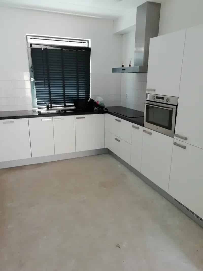 Tussenwoning Amsterdam Zuidoost 122m2 5 Kamers Tuin Beschikbaar 1 Juni 2025
