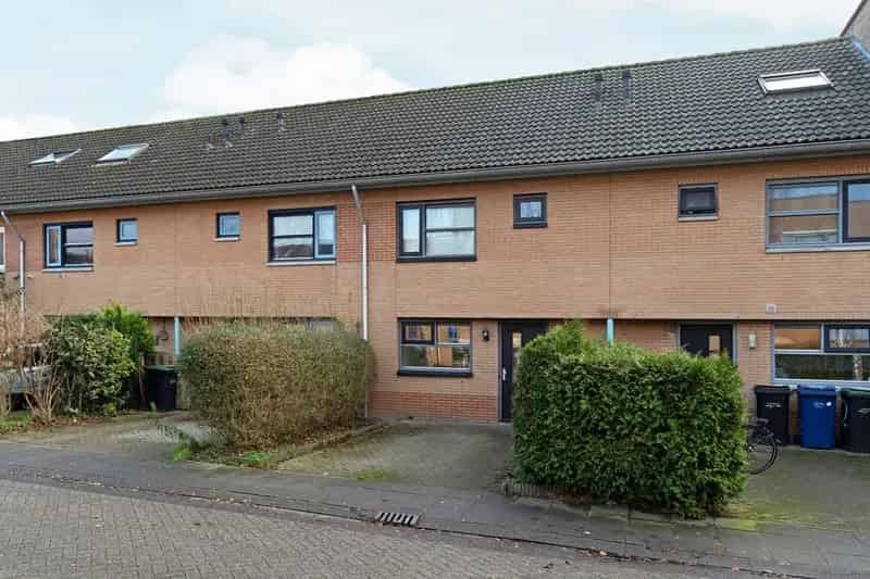Huis te koop Almere Tussen de Vaarten 4 slaapkamers