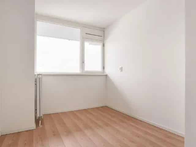 Te Huur: Ruime 2 Slaapkamers Flat Amsterdam Delflandplein