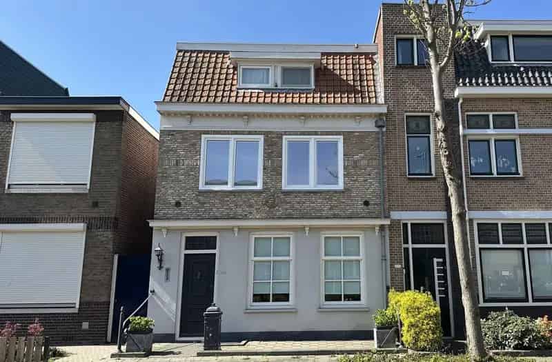 3 Slaapkamers Moderne Keuken Luxe Badkamer Grote Garage Bergen op Zoom