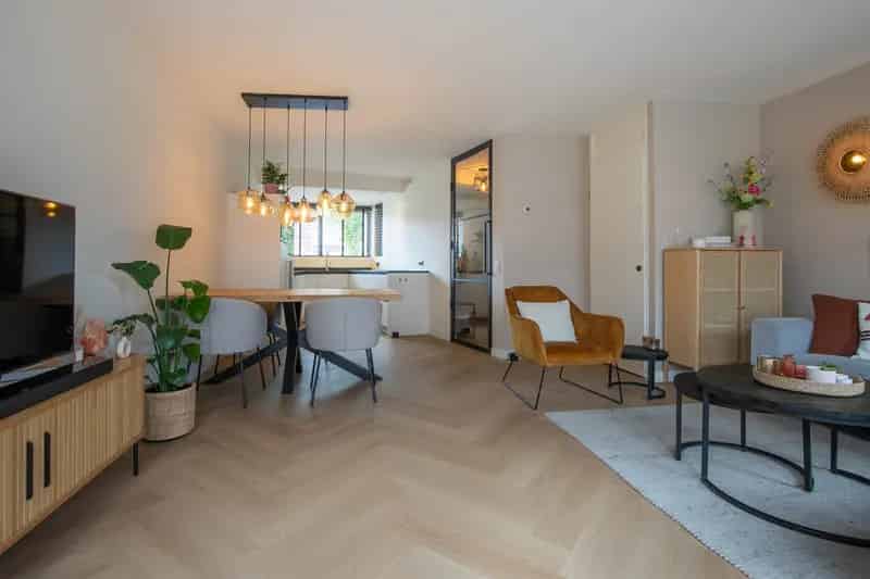 Instapklare A++ Familiewoning Nabij Centrum
