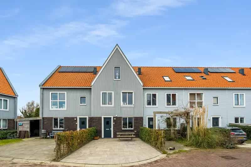 Luxe Tussenwoning te Koop Amsterdam Twiske Zuid 137m2 4 5 Slaapkamers