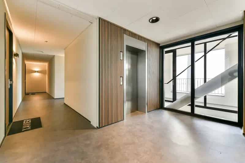Luxe appartement Zuidas 90m2  2 slaapkamers parkeerplaats