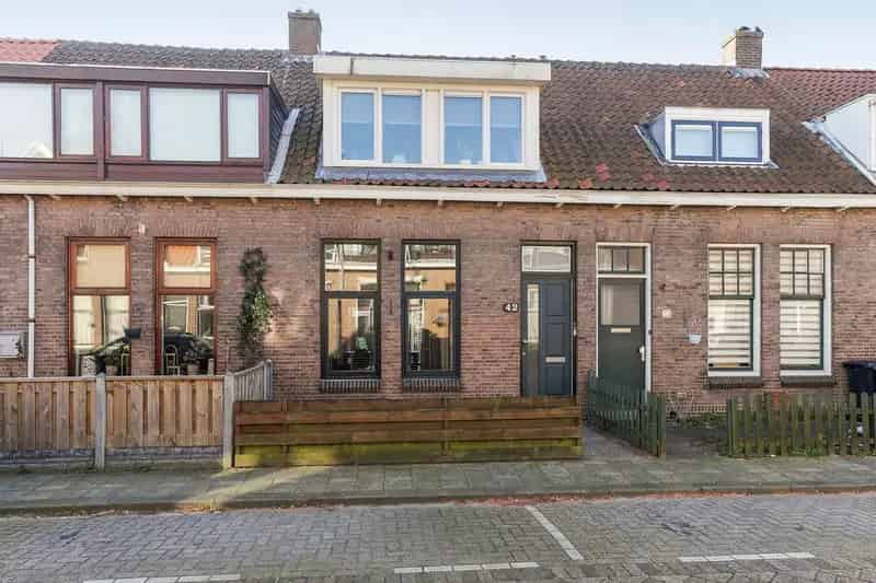 Huis Te Koop , 42, Murraystraat, Pernis, Zuid-Holland