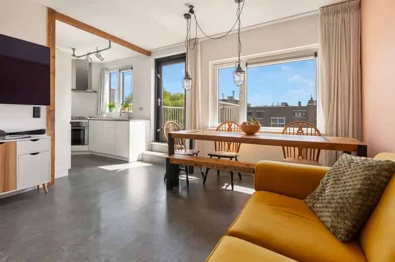 Appartement Amsterdam West 41m2 Balkon Zuid Toplocatie