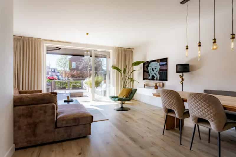 Moderne Familiewoning Aan Het Water Nabij Leiden