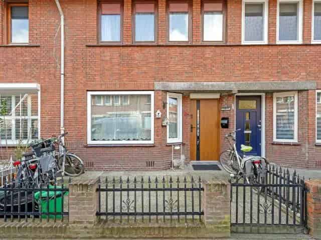 4 Kamer Eengezinswoning Laakkwartier 109m2