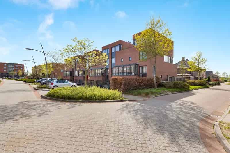 Huis te koop Nijkerk Royale Hoekwoning 4 slaapkamers Garage