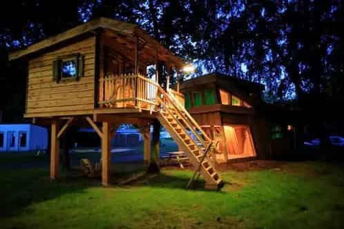 Houten Lodges Brabant: Familievakantie in Bosrijke Omgeving
