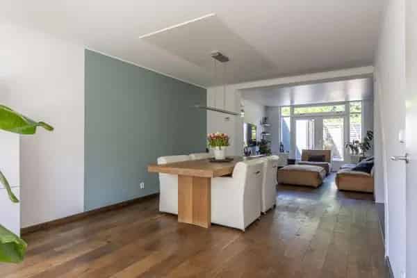 Ruime Instapklare Woning Geleen met Praktijkruimte en Wellness Tuin