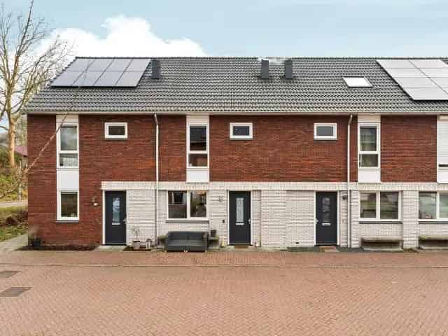 Moderne Eengezinswoning te koop in Lelystad