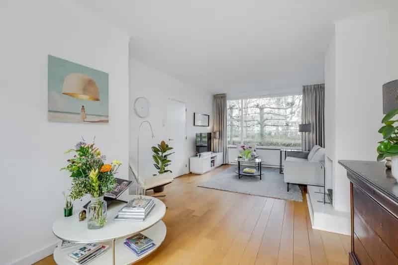 Jaren 50 Hoekwoning Voorschoten 6 Kamers Oprit Tuin