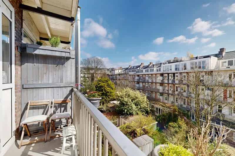 Appartement te koop Amsterdam: 2 slaapkamers, balkon, uitzicht, uitbreidingsmogelijkheden