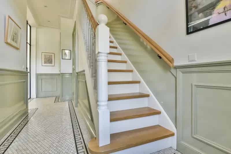 Huis te koop: Raadhuislaan 7 1391 CJ Abcoude 