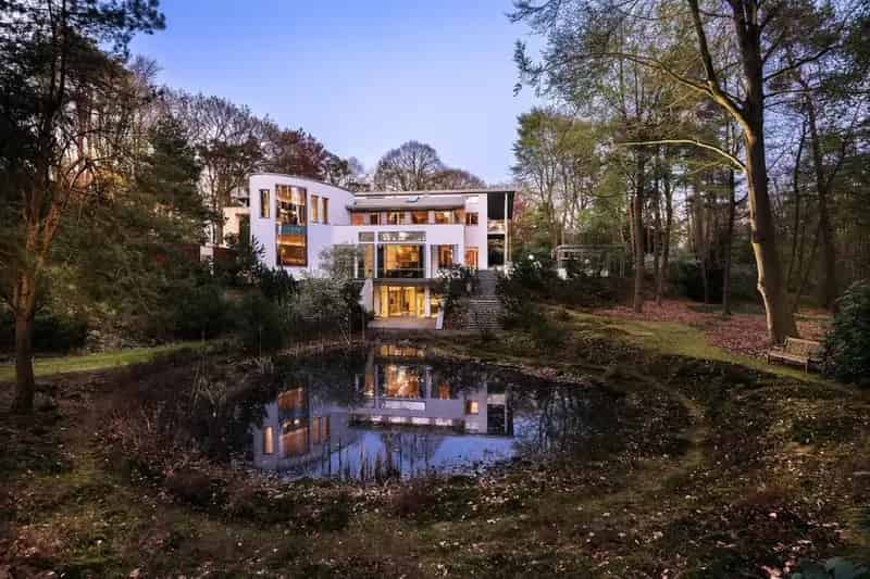 Modern Duurzaam Landhuis Bosch en Duin 1893m²