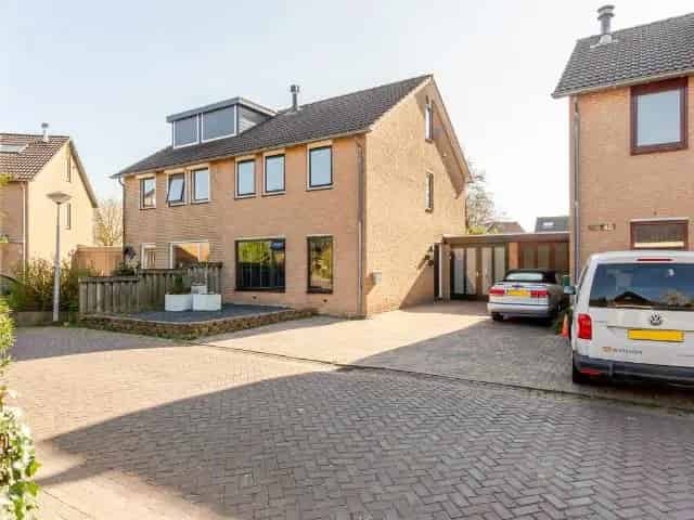 Tweekapper te koop De Botter Lelystad 4 slaapkamers