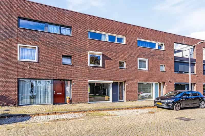 Huis te koop Tilburg: Ruime 3 slaapkamer woning in Dalem Zuid