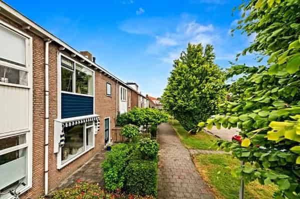 Ruime Familiewoning Maasland 4 slaapkamers Grote Tuin