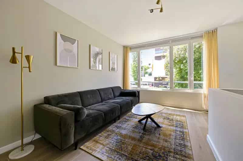 4 Kamer Appartement Amsterdam Buitenveldert 83m2 Gerenoveerd
