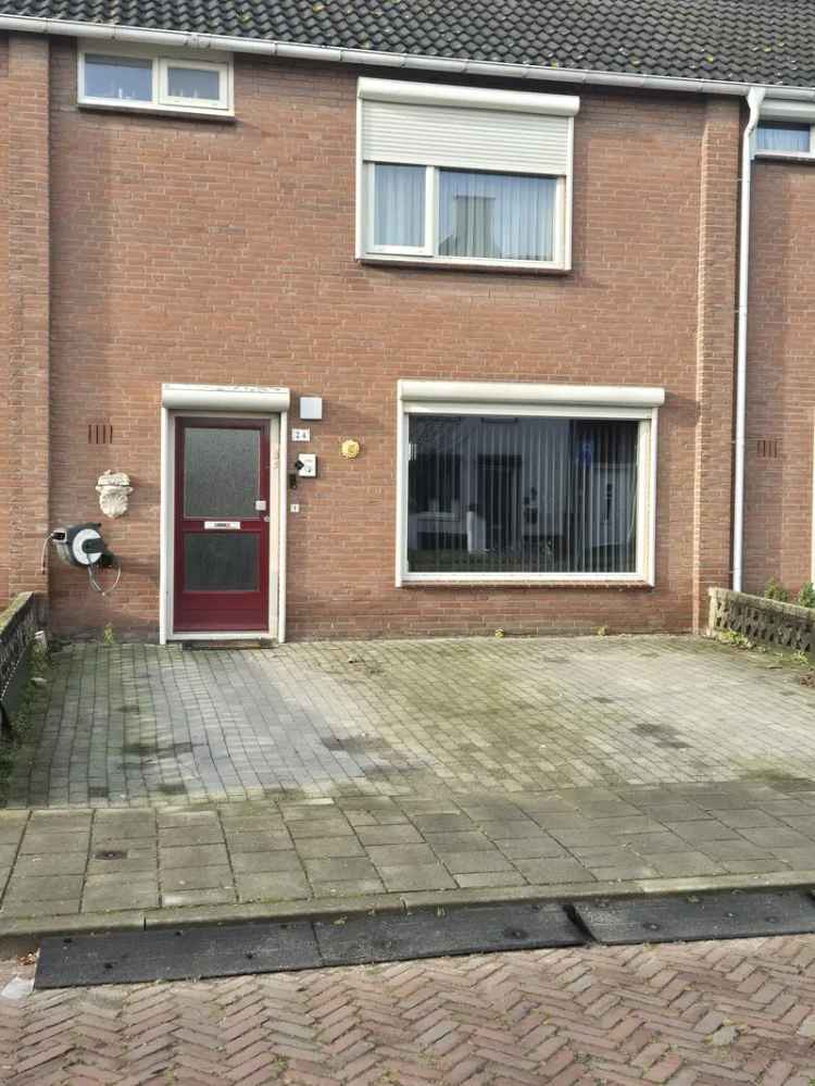 Huis Te Huur in 24, Merelstraat, St. Willebrord, Noord-Brabant