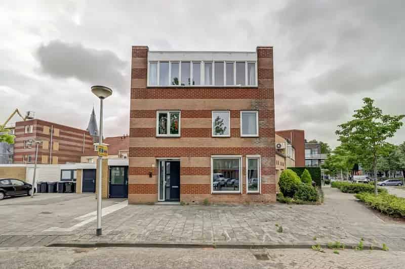 Ruime woning 4 slaapkamers Steenbergen Centrum