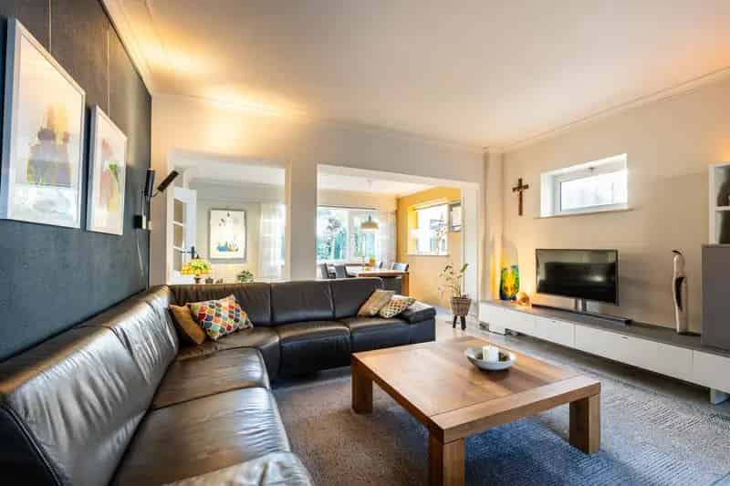 Riante 4 Slaapkamers Geleen De Kluis Garage Tuin