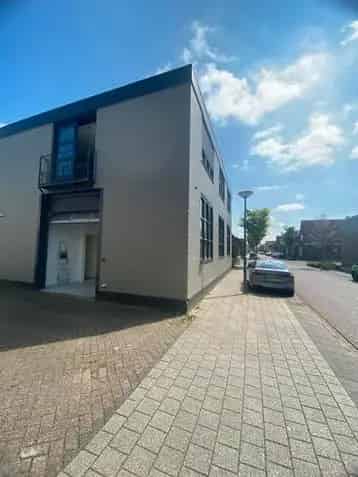 Bedrijfshal te Huur Waalwijk 130m2 A59
