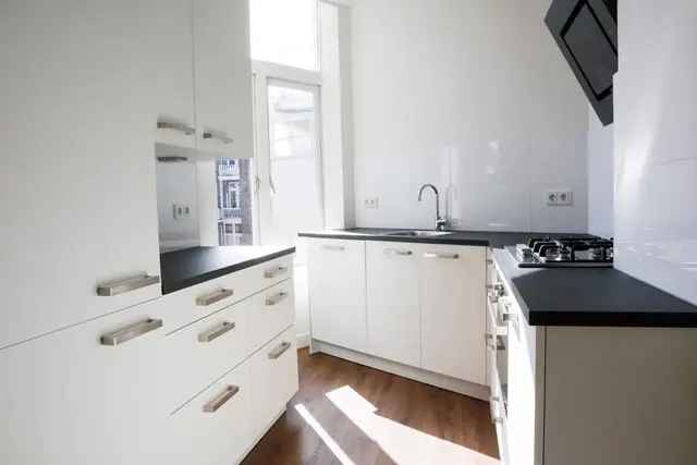 Amsterdam Museumkwartier Bovenwoning 101m2 4 Kamers Huur
