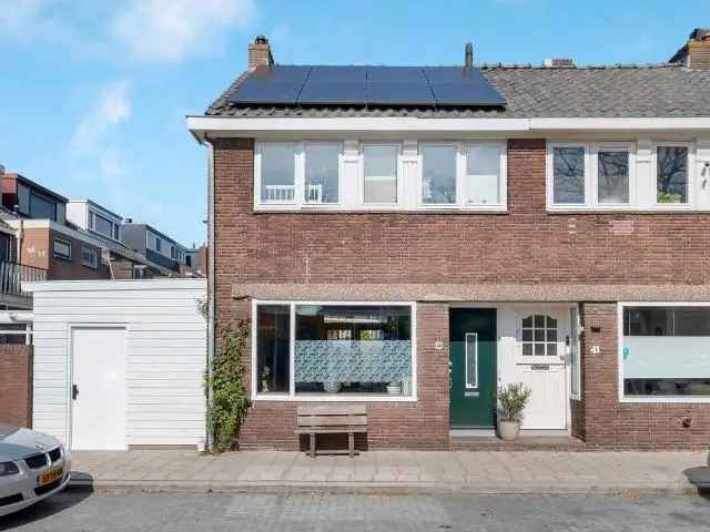 Jaren 30 Hoekwoning Gouda 3 slaapkamers Tuin Zonnepanelen Energielabel B