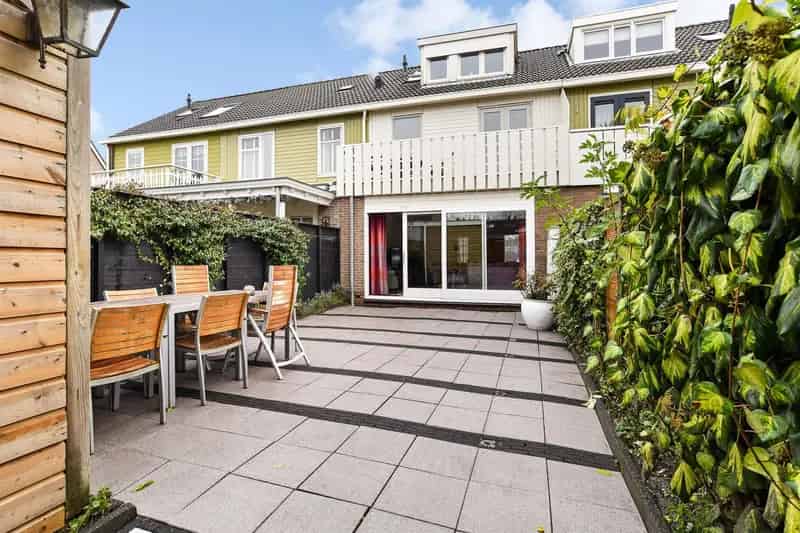 Huis te koop Monnickendam: Ruime gezinswoning met 4 slaapkamers en vrij uitzicht