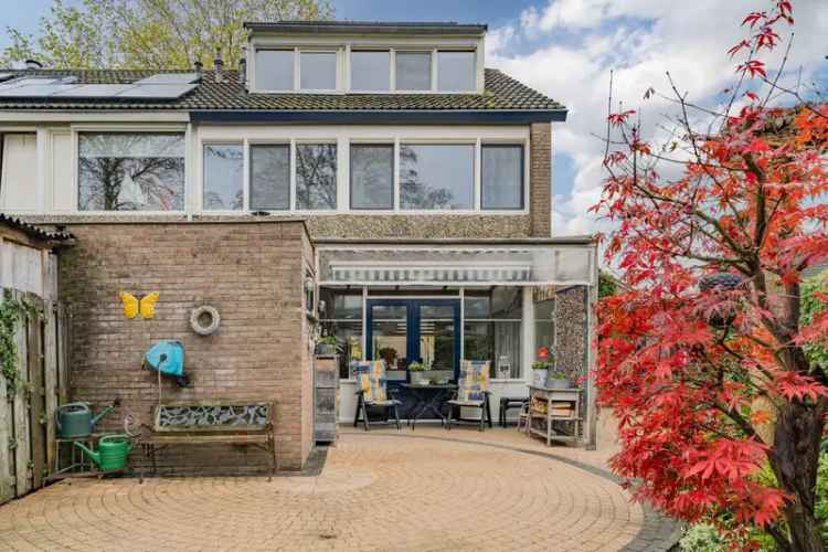 Ruime Hoekwoning 5 Slaapkamers Bunschoten Spakenburg