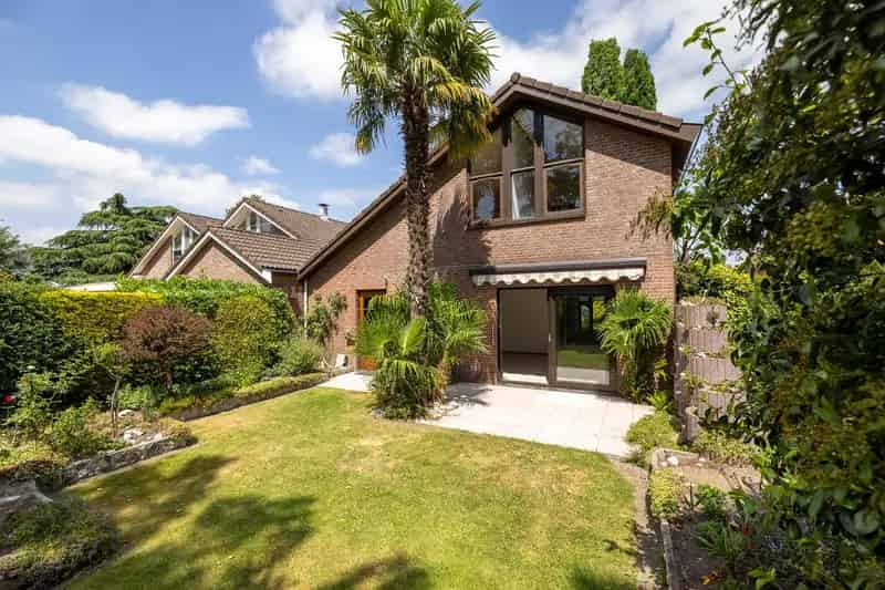Huis te koop Didam Ruime woning met garage en moderniseringspotentieel