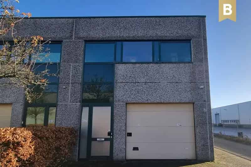 Bedrijfshal te Huur Roosendaal 58m2 A17