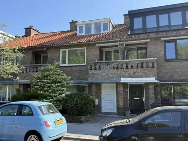 Grote gezinswoning Den Haag 5 slaapkamers tuin