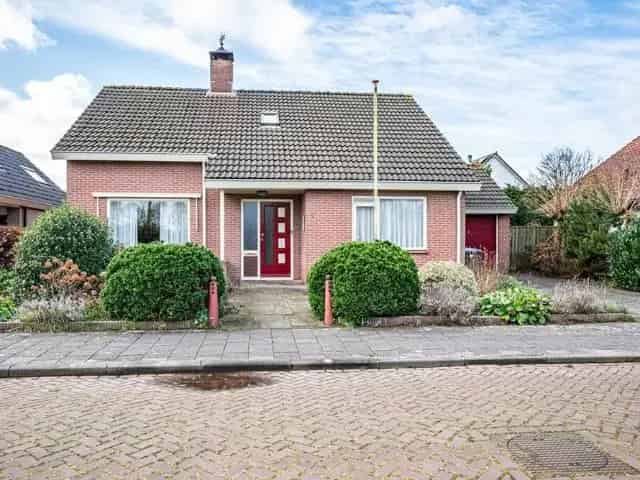Vrijstaande woning Emmeloord: levensloopbestendig, ruime tuin, vrij uitzicht