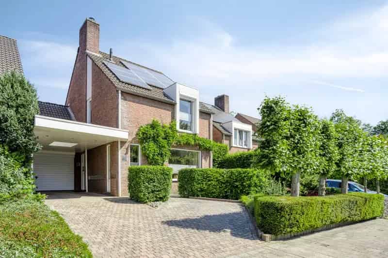 Ruime gezinswoning Landgraaf 4 slaapkamers tuin garage